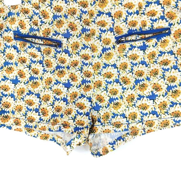 E Hanger M Women’s Blue Yellow Daisy Floral Shorts Medium Stretchy Zip Pockets - Picture 6 of 12